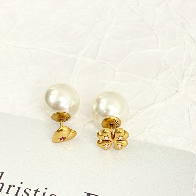 chr1st1an D10r earrings